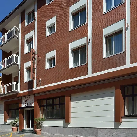 Hotel Astor 3*