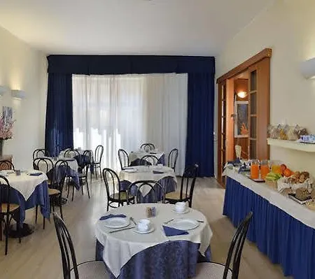 Astor Hotel 3*